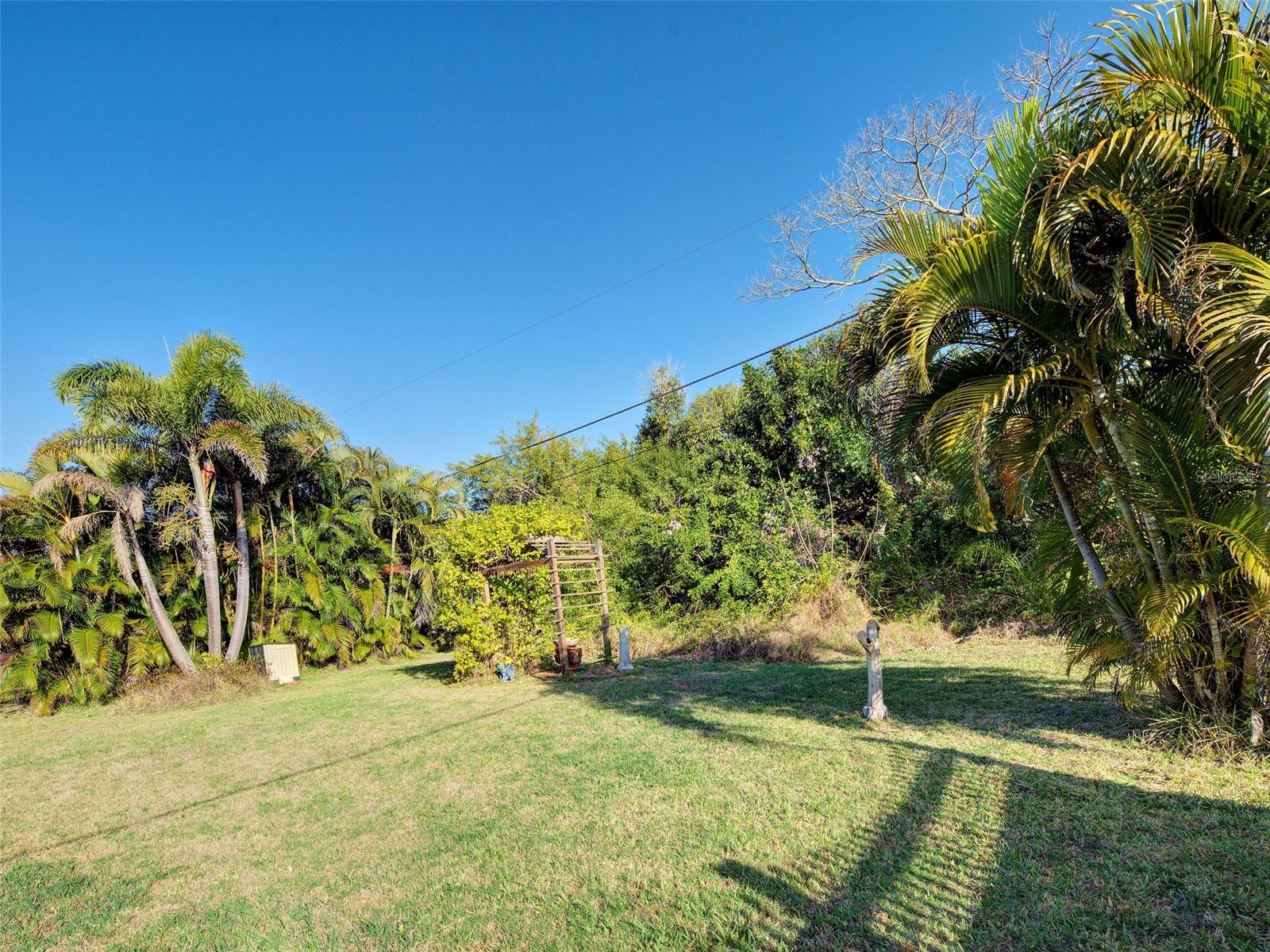 Image 46 of 47 For 836 Stewart Street