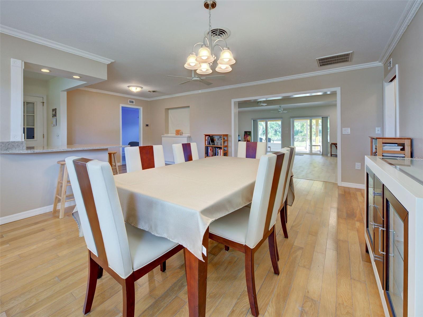 Image 7 of 47 For 836 Stewart Street