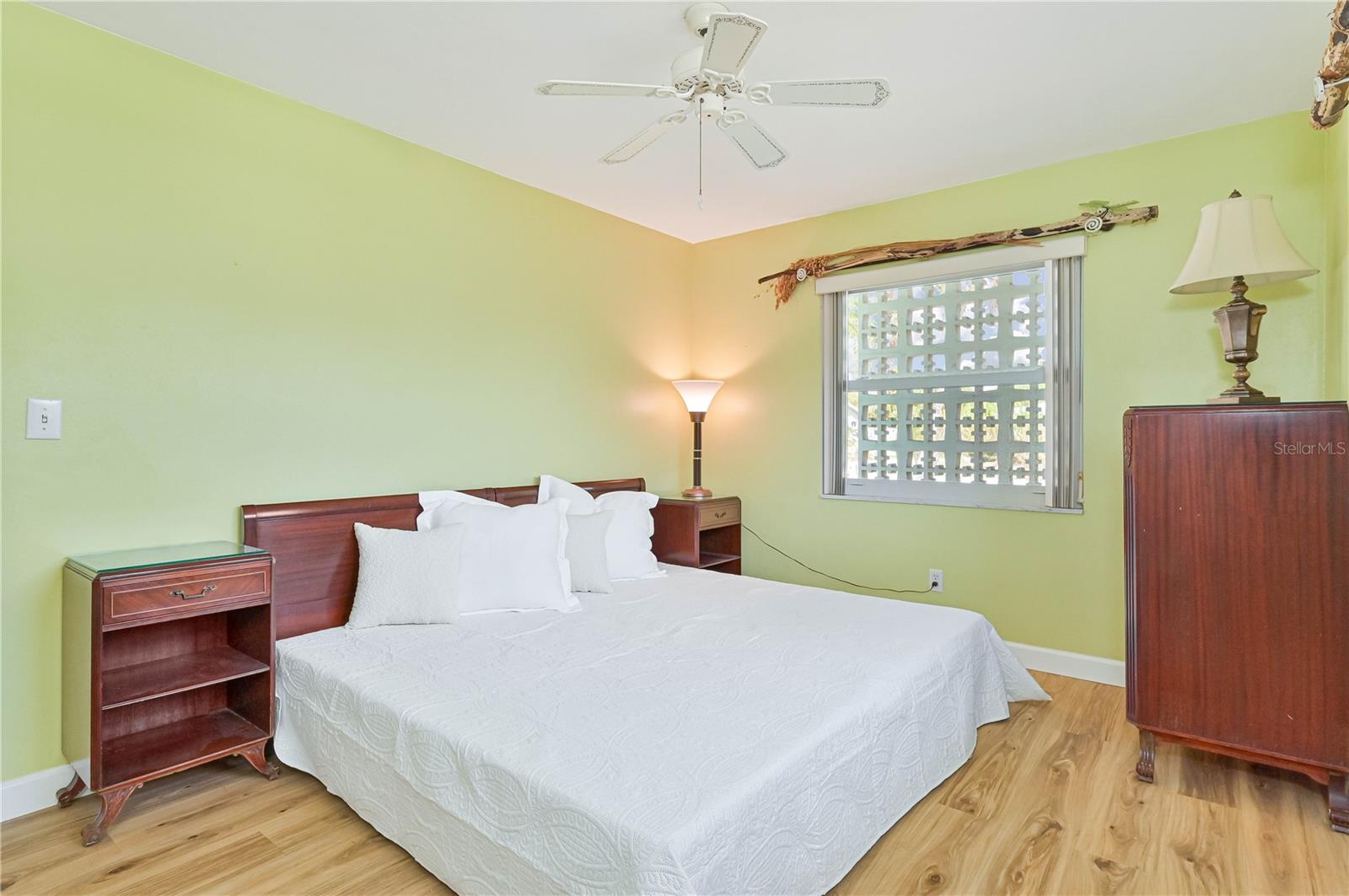 Image 22 of 36 For 5246 Sunnybrook Court