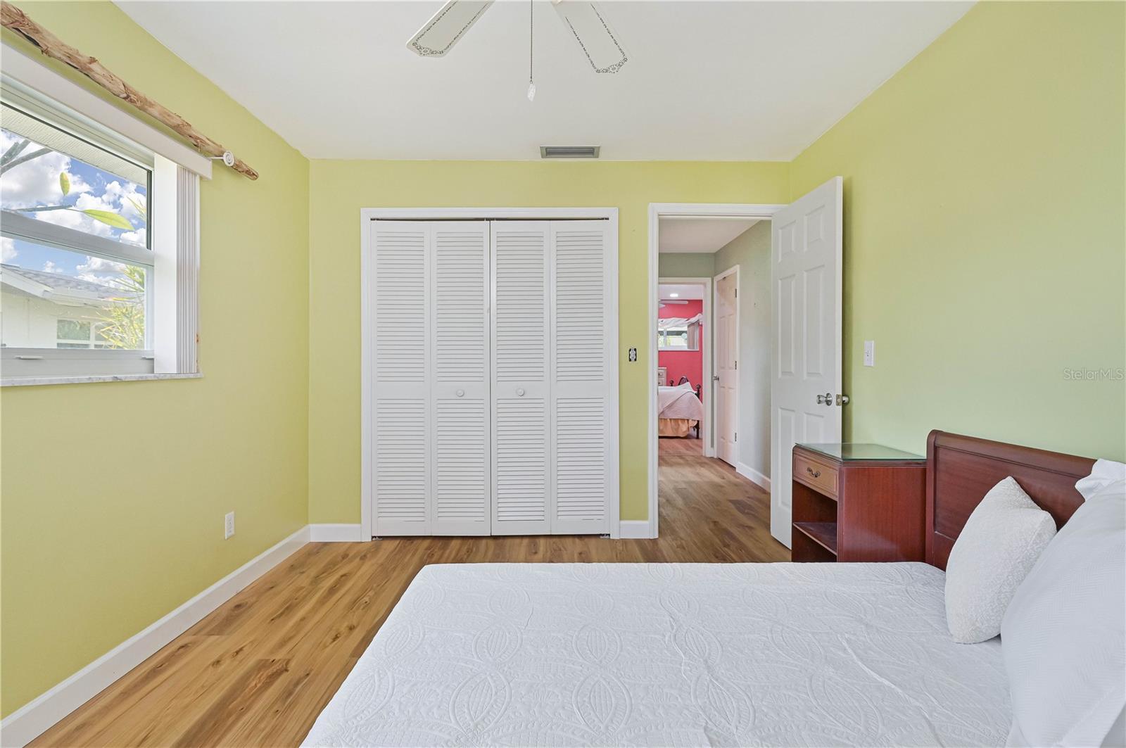 Image 23 of 36 For 5246 Sunnybrook Court