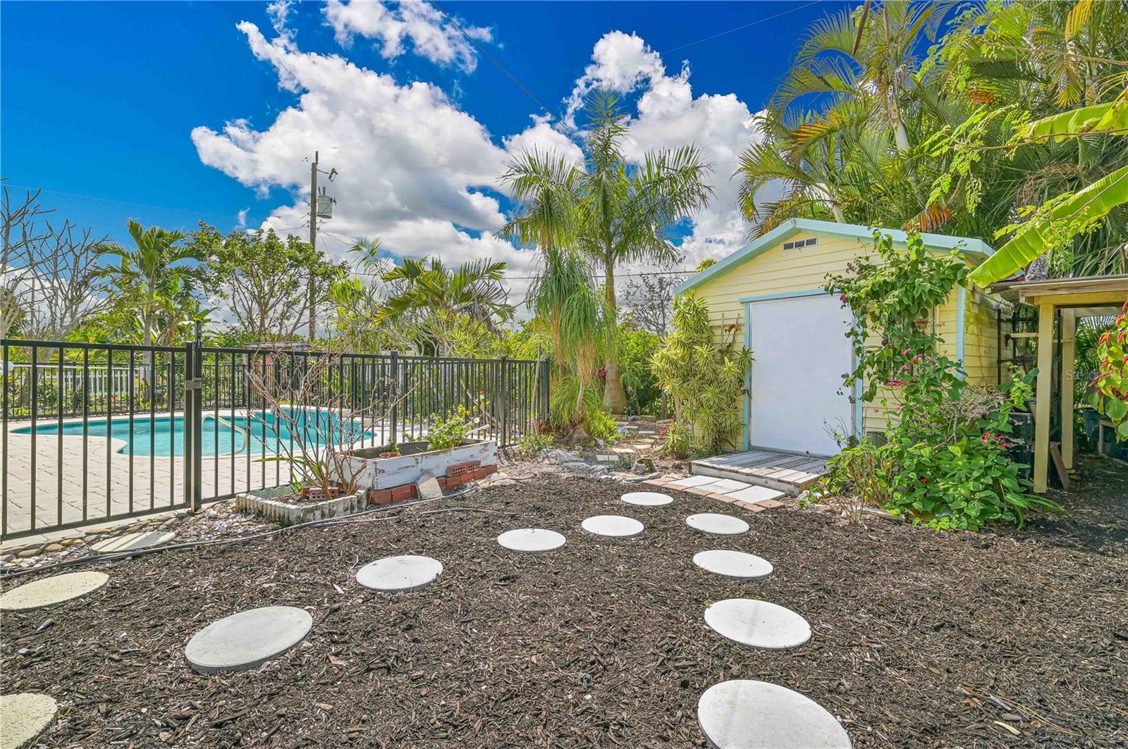 Image 31 of 36 For 5246 Sunnybrook Court