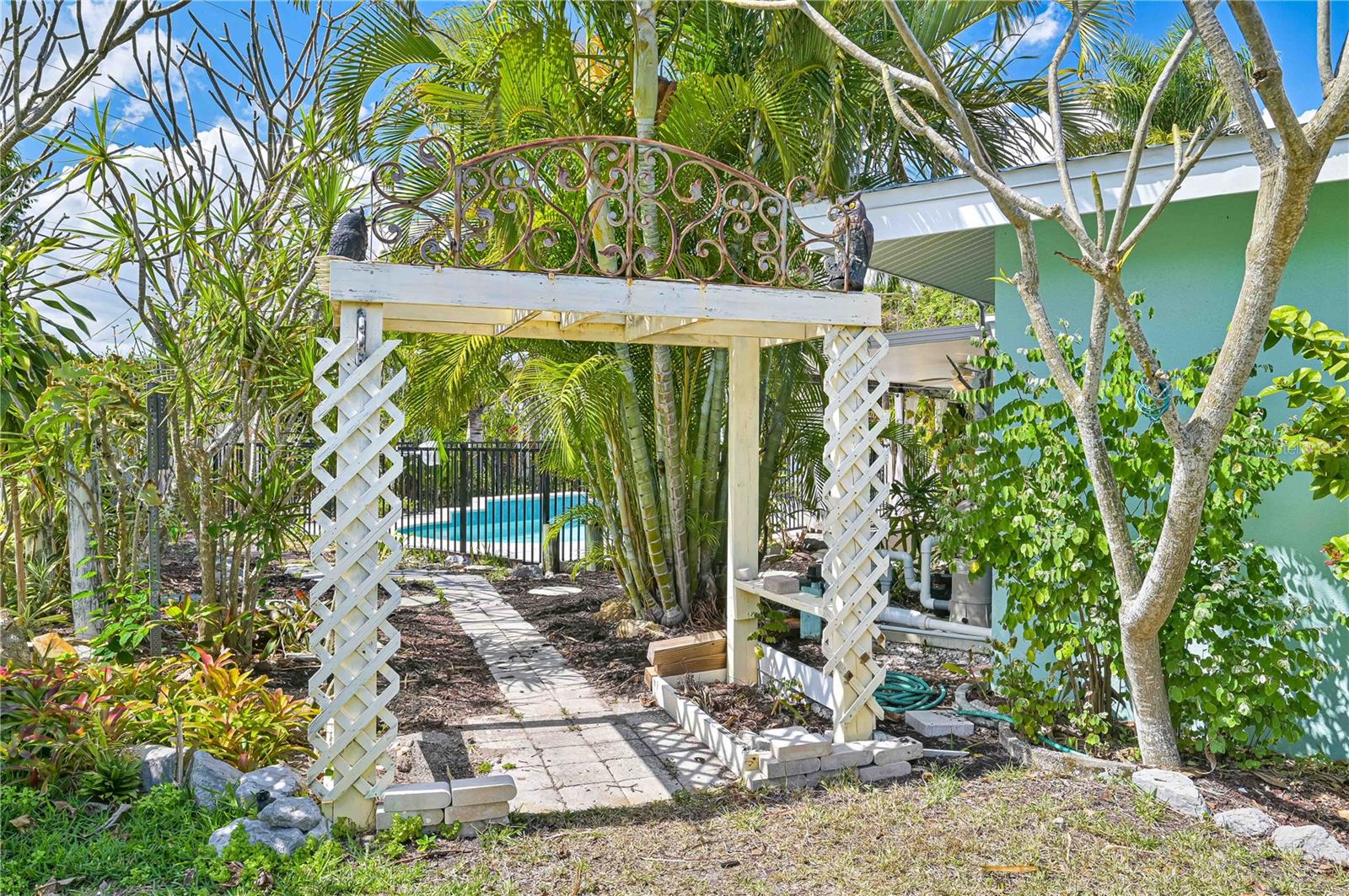 Image 34 of 36 For 5246 Sunnybrook Court