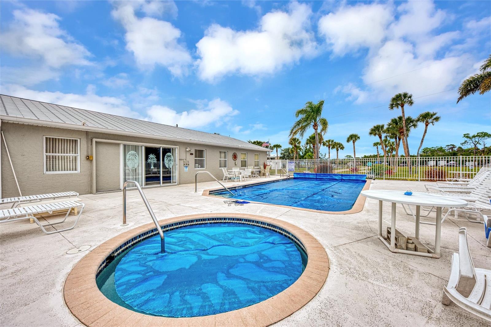 Image 18 of 28 For 7500 Park Pointe Drive 53