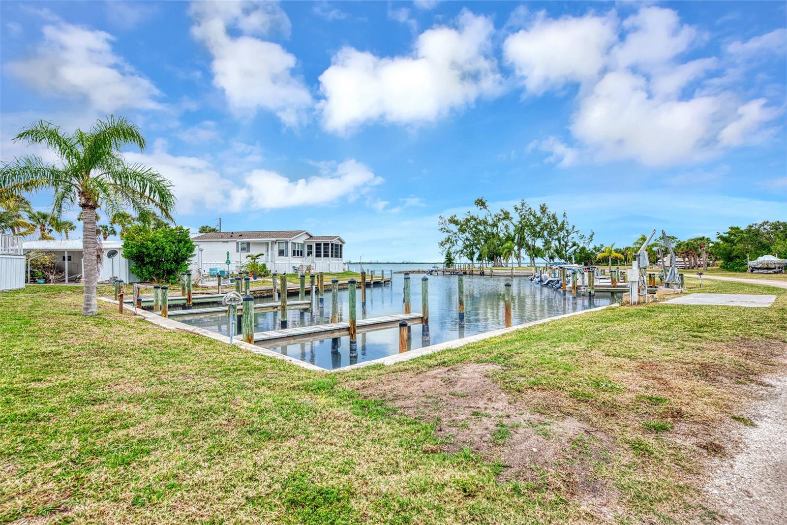 Image 20 of 28 For 7500 Park Pointe Drive 53