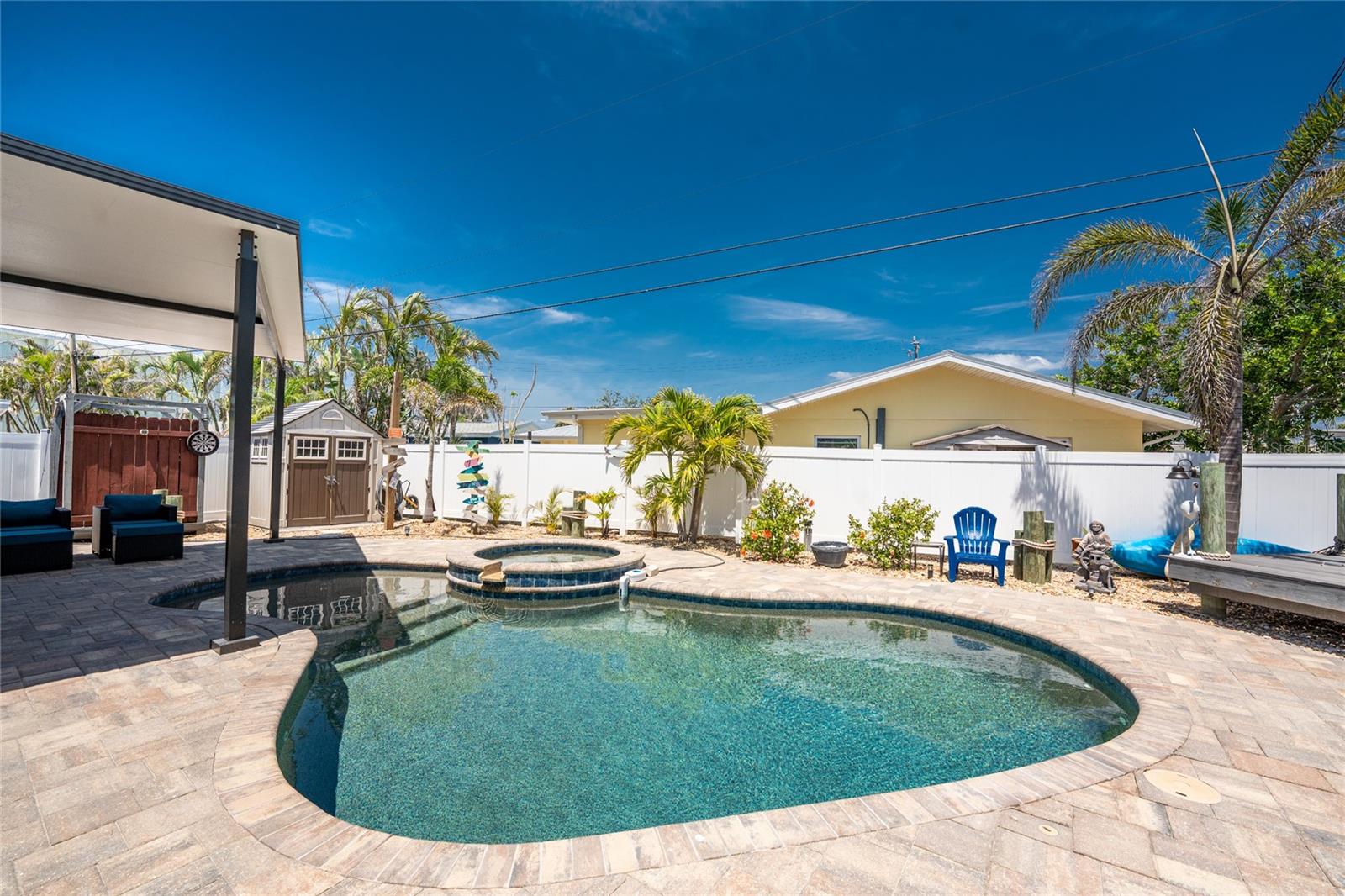 Listing photo id 35 for 1245 Gulf Boulevard