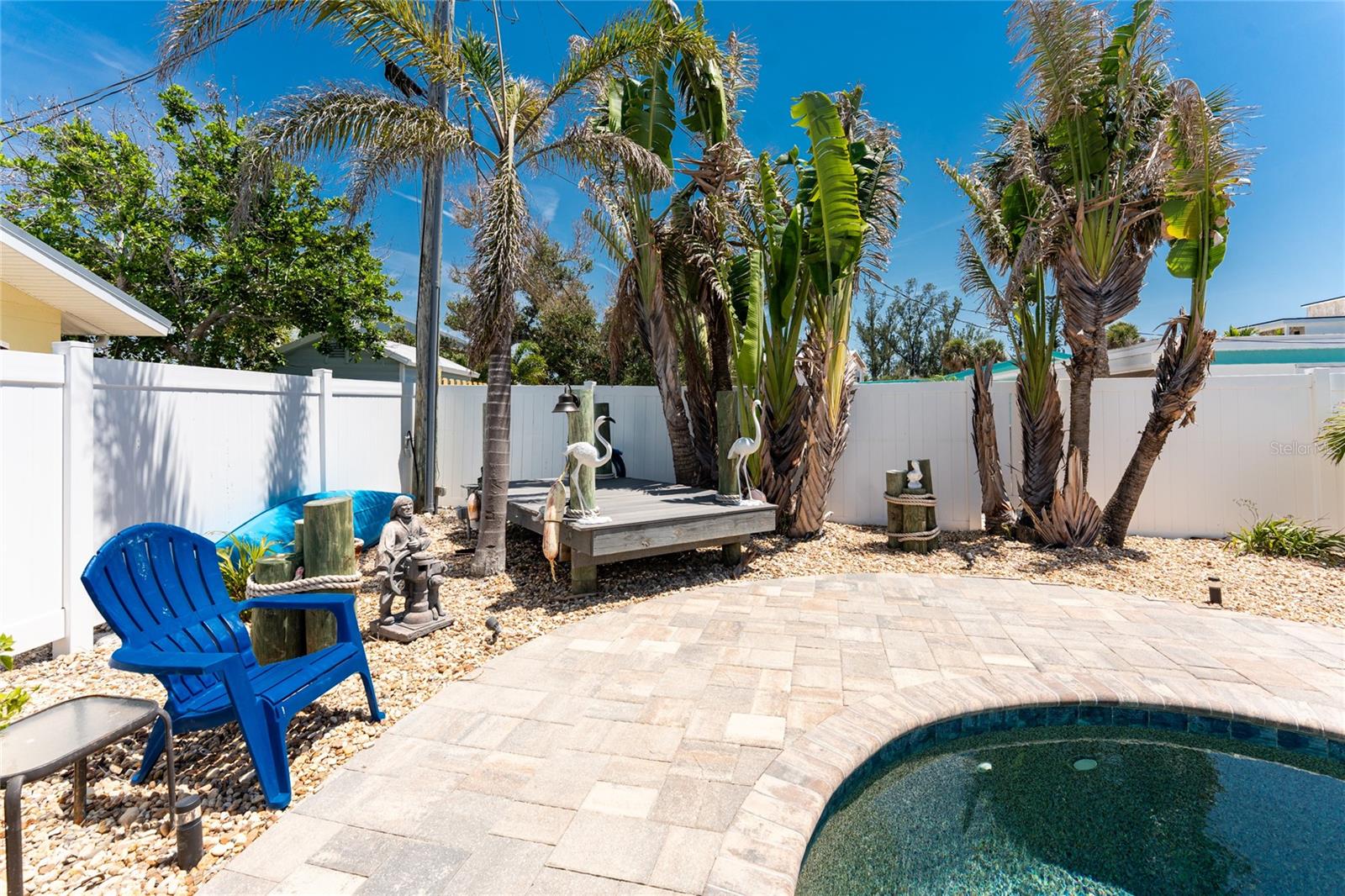 Listing photo id 46 for 1245 Gulf Boulevard