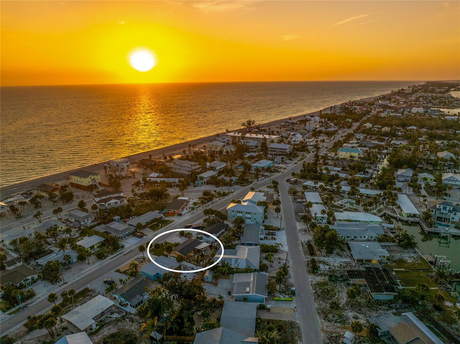 Listing photo id 60 for 1245 Gulf Boulevard