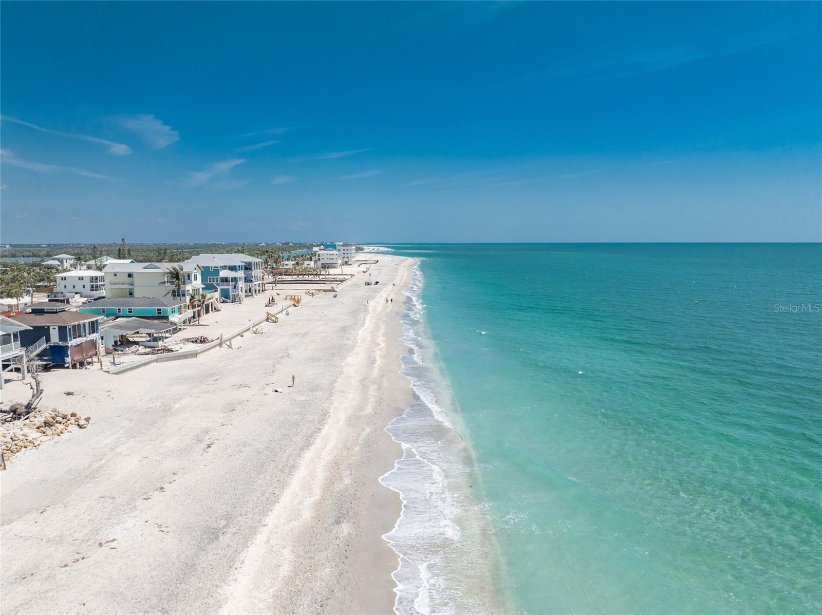 Listing photo id 70 for 1245 Gulf Boulevard