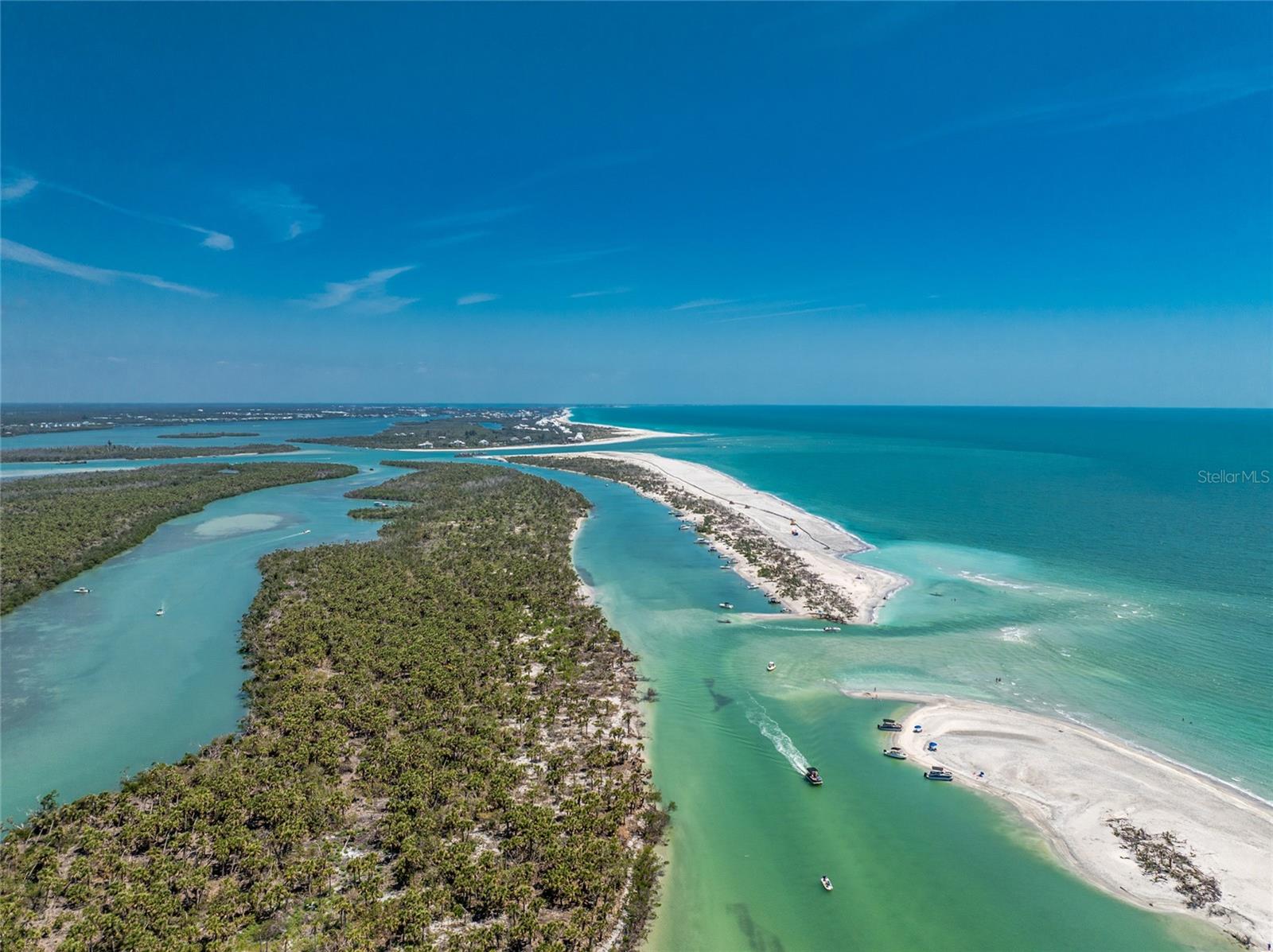 Listing photo id 72 for 1245 Gulf Boulevard