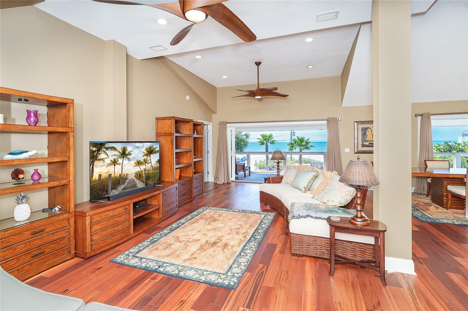 Image 18 of 90 For 230 Gulf Boulevard