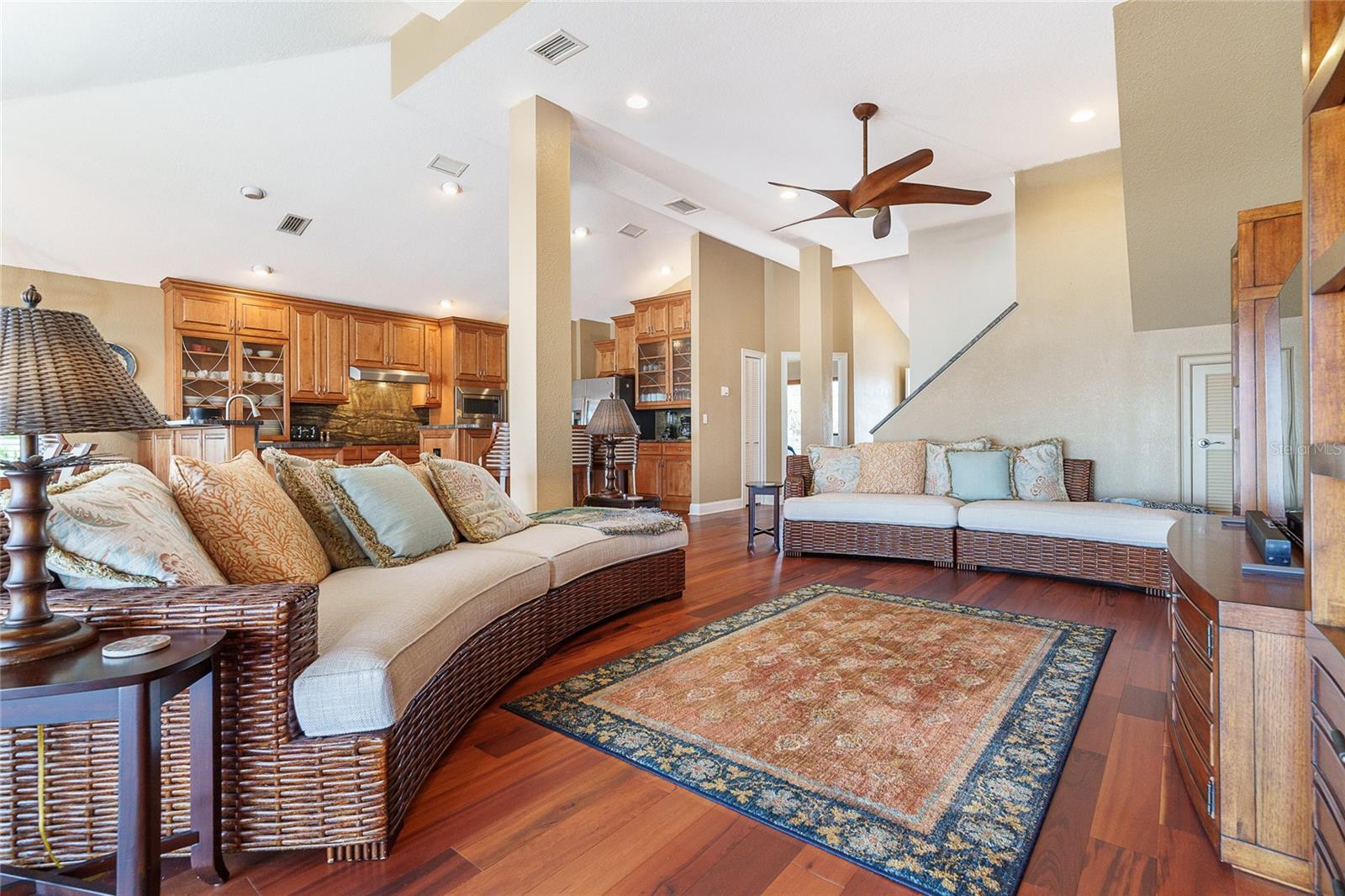 Image 26 of 90 For 230 Gulf Boulevard