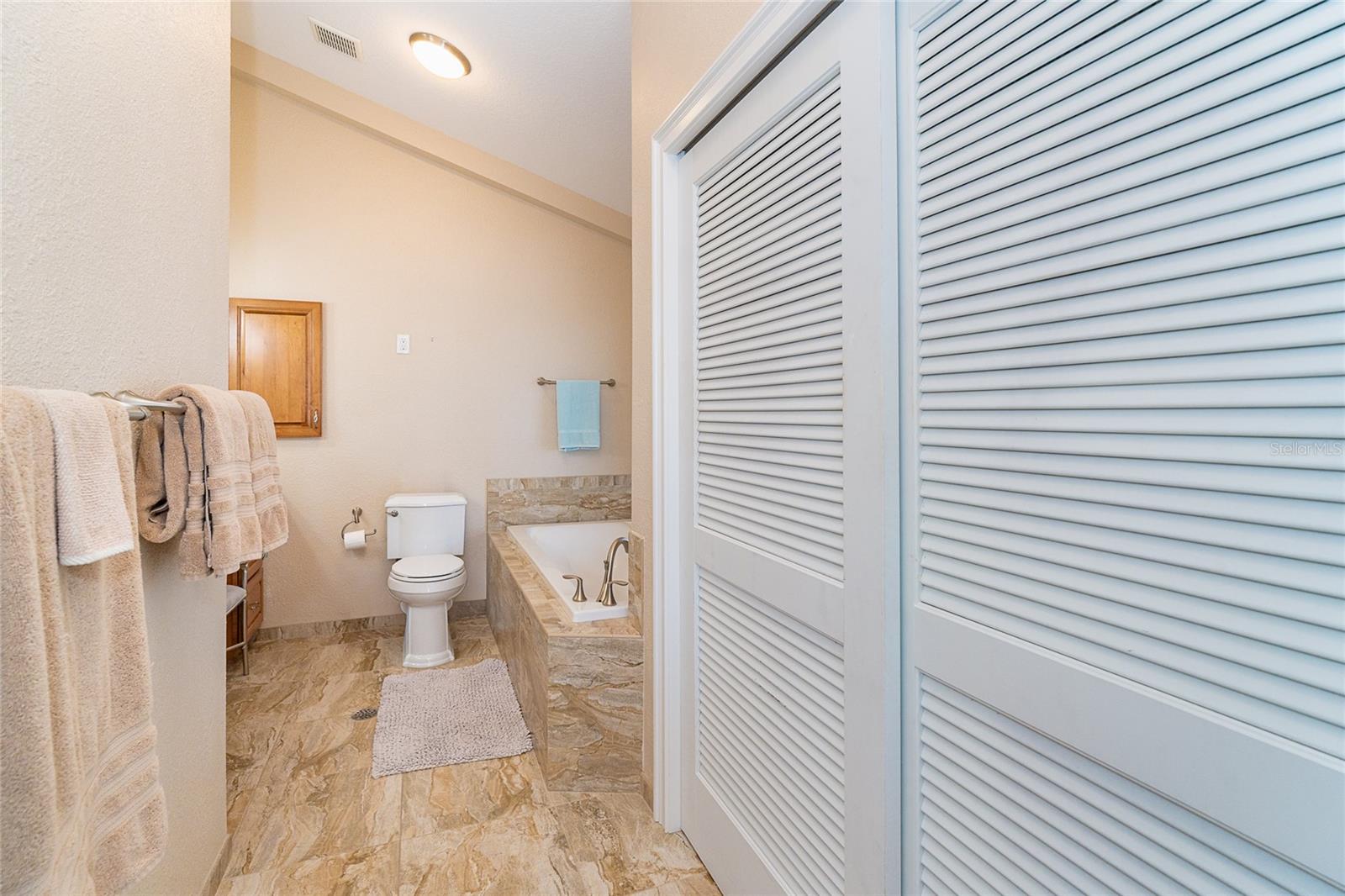 Image 36 of 90 For 230 Gulf Boulevard