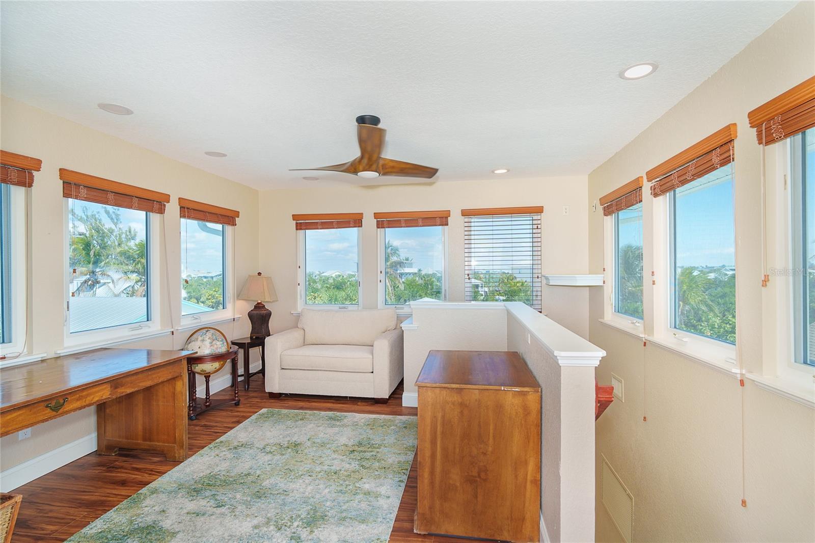 Image 44 of 90 For 230 Gulf Boulevard