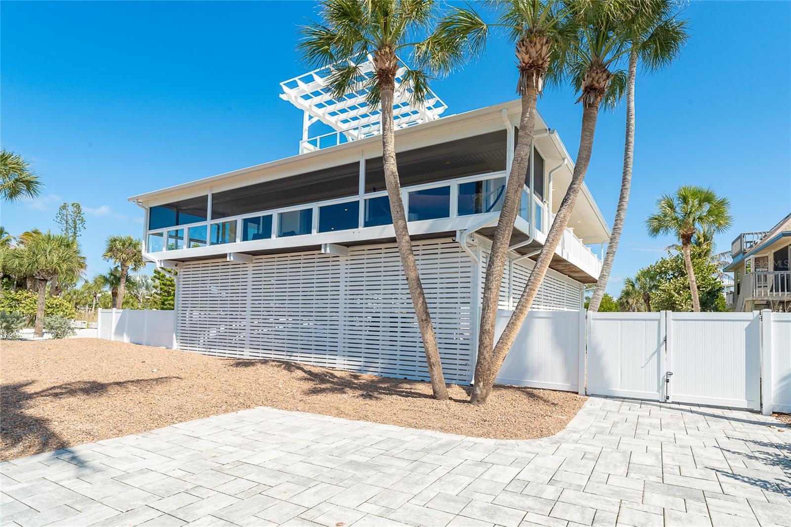 Image 6 of 90 For 230 Gulf Boulevard