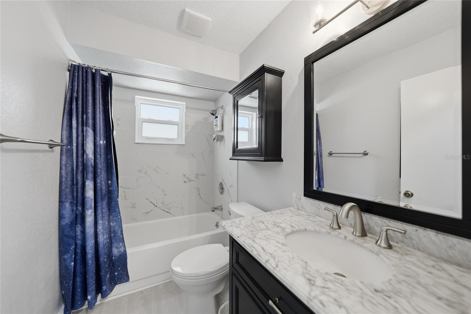 Listing photo id 26 for 6037 David Boulevard