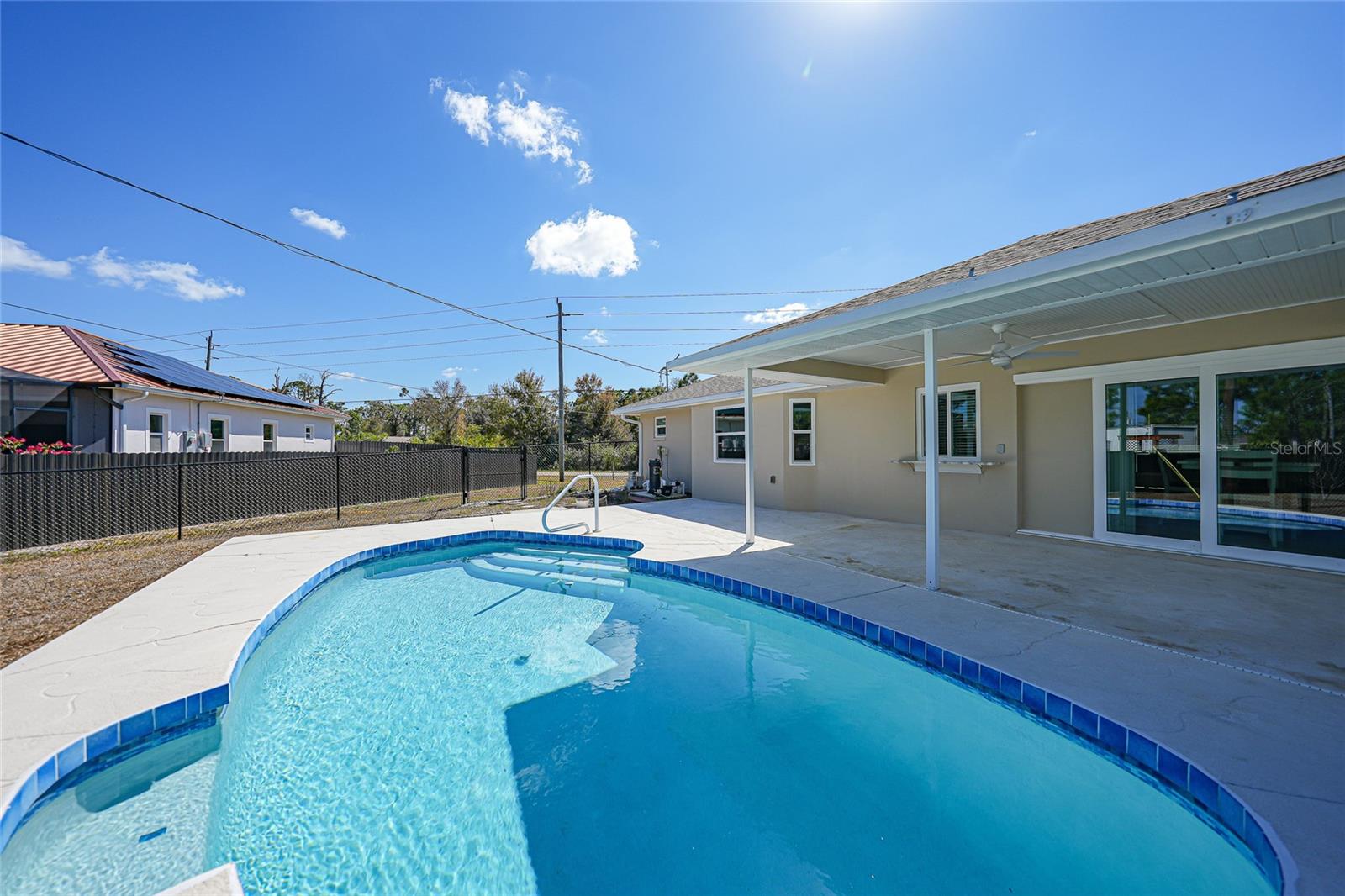 Listing photo id 33 for 6037 David Boulevard