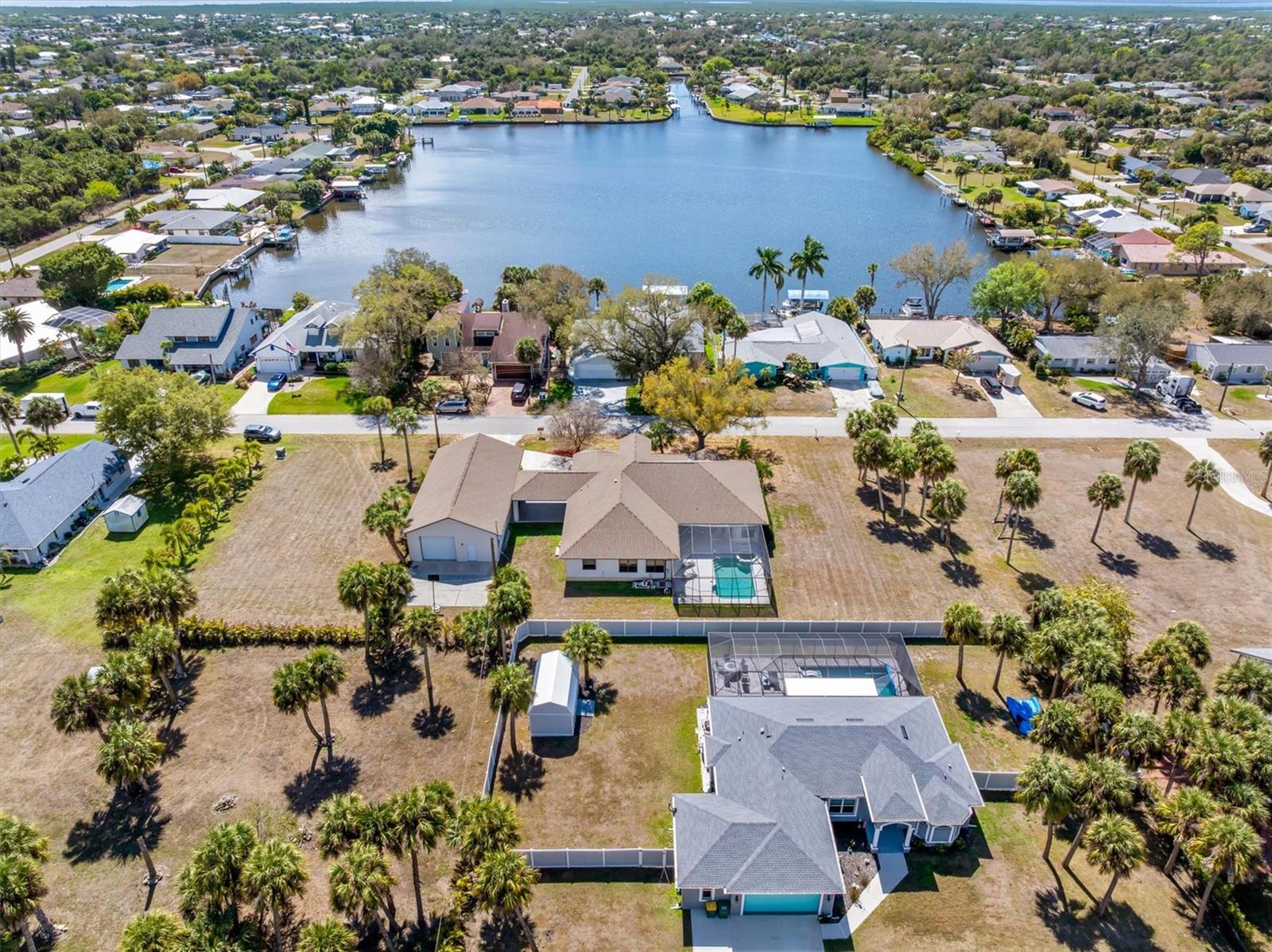 Image 11 of 73 For 18412 Meyer Avenue