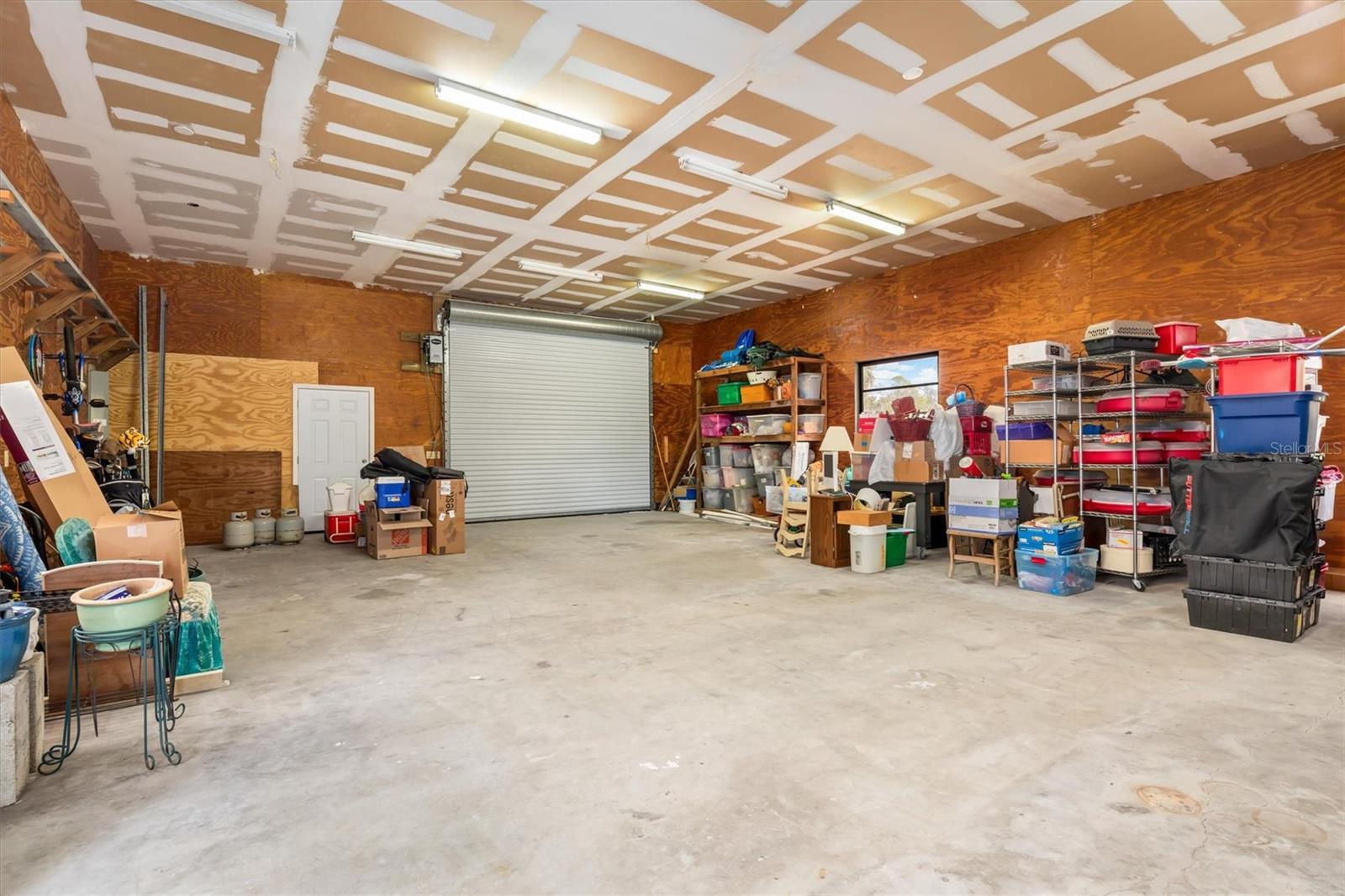 Image 27 of 73 For 18412 Meyer Avenue