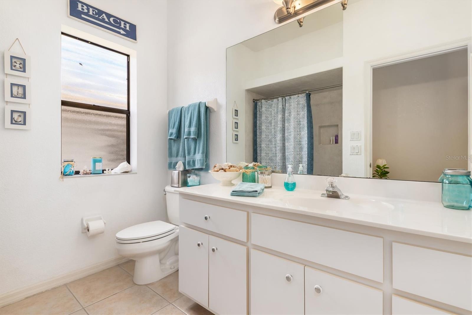 Image 38 of 73 For 18412 Meyer Avenue