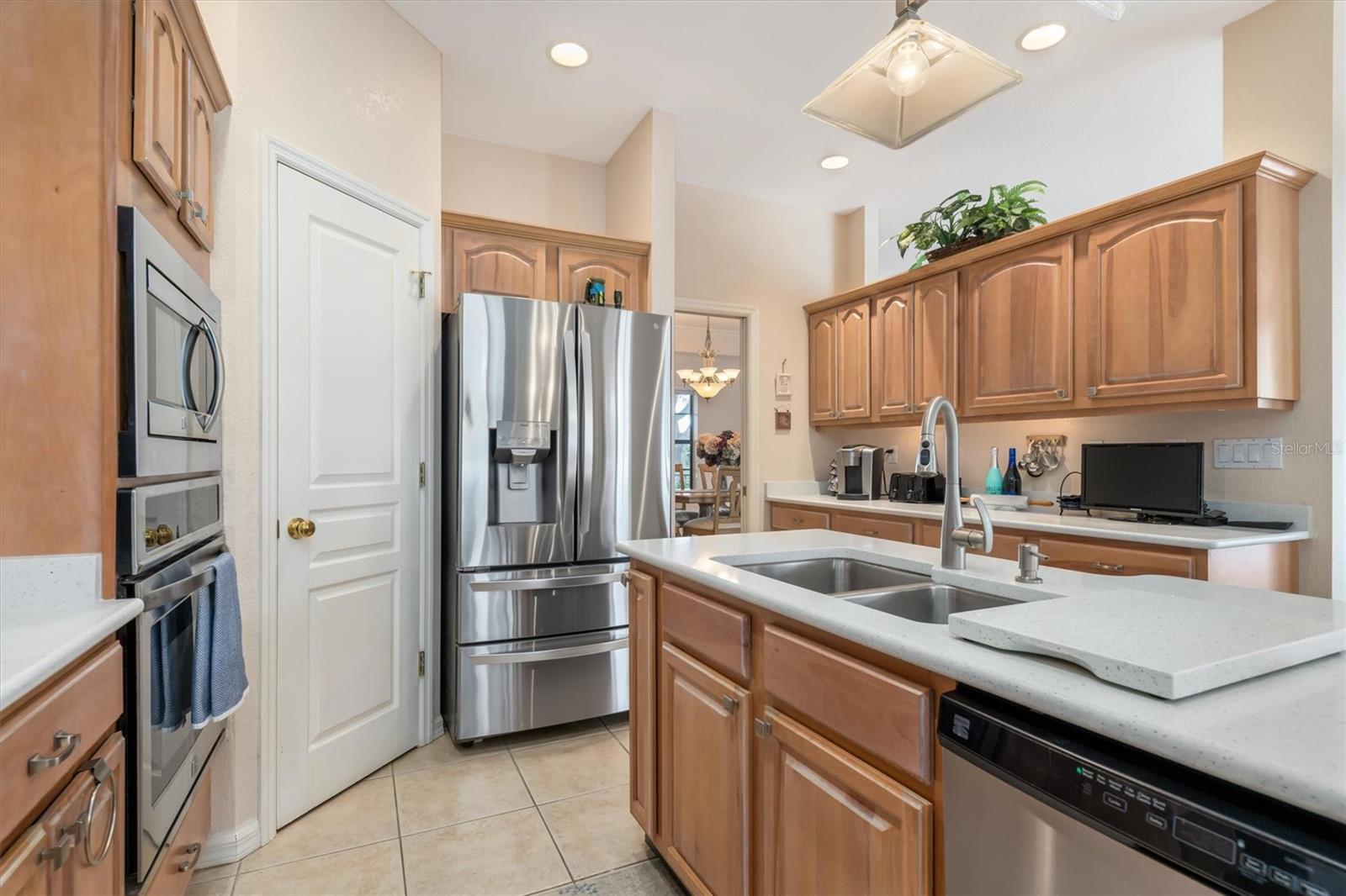 Image 58 of 73 For 18412 Meyer Avenue