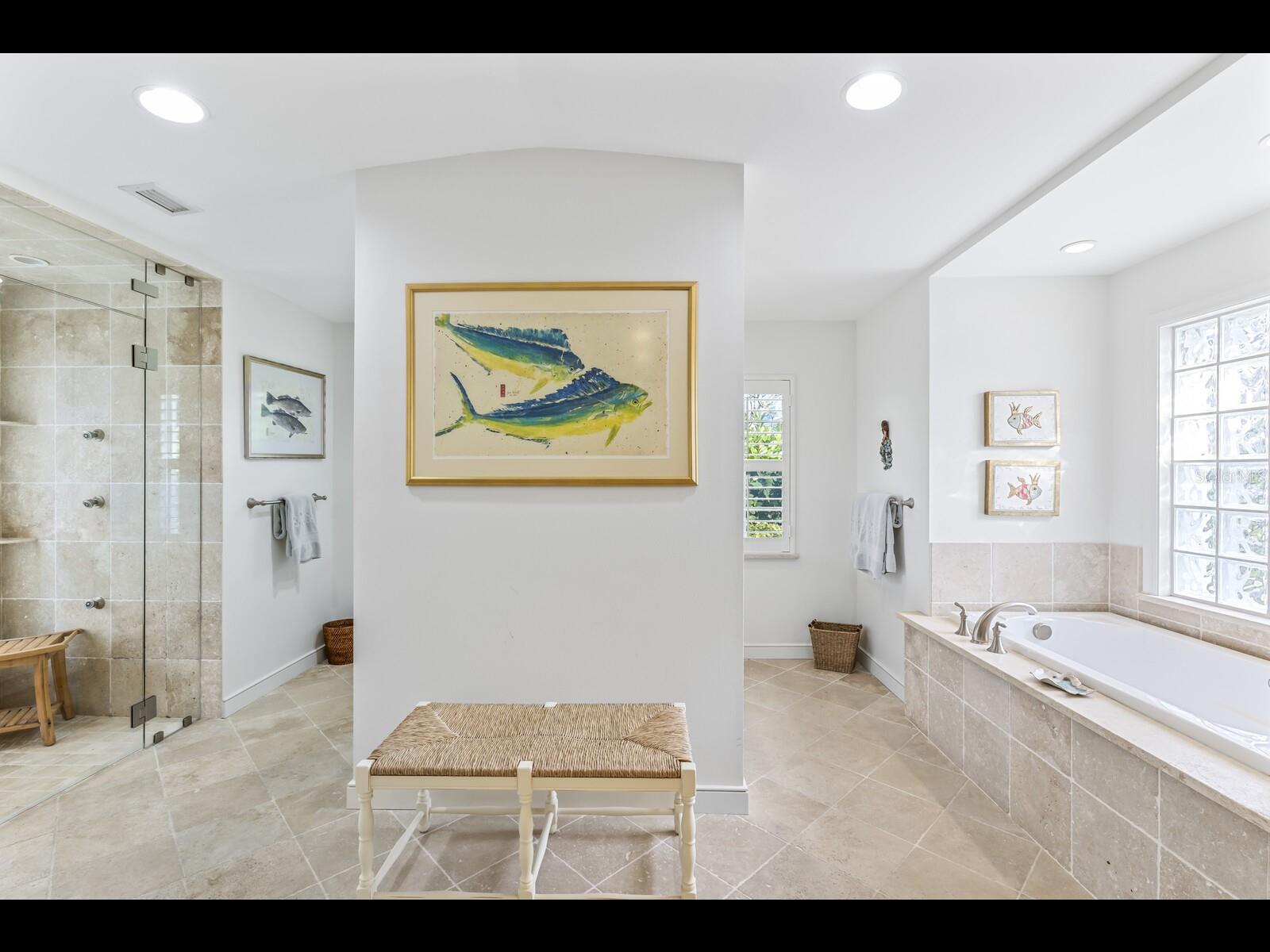 Image 17 of 39 For 252 Waterways Avenue