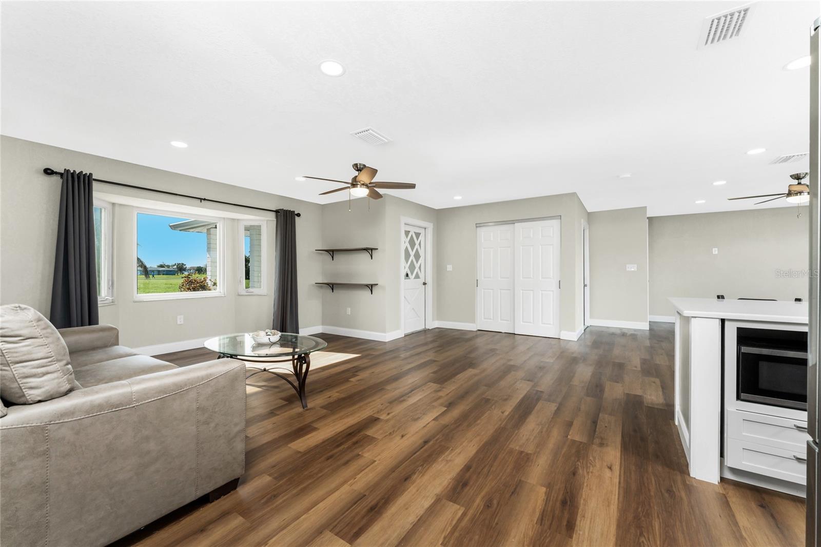 Image 10 of 61 For 72 Oakland Hills Court