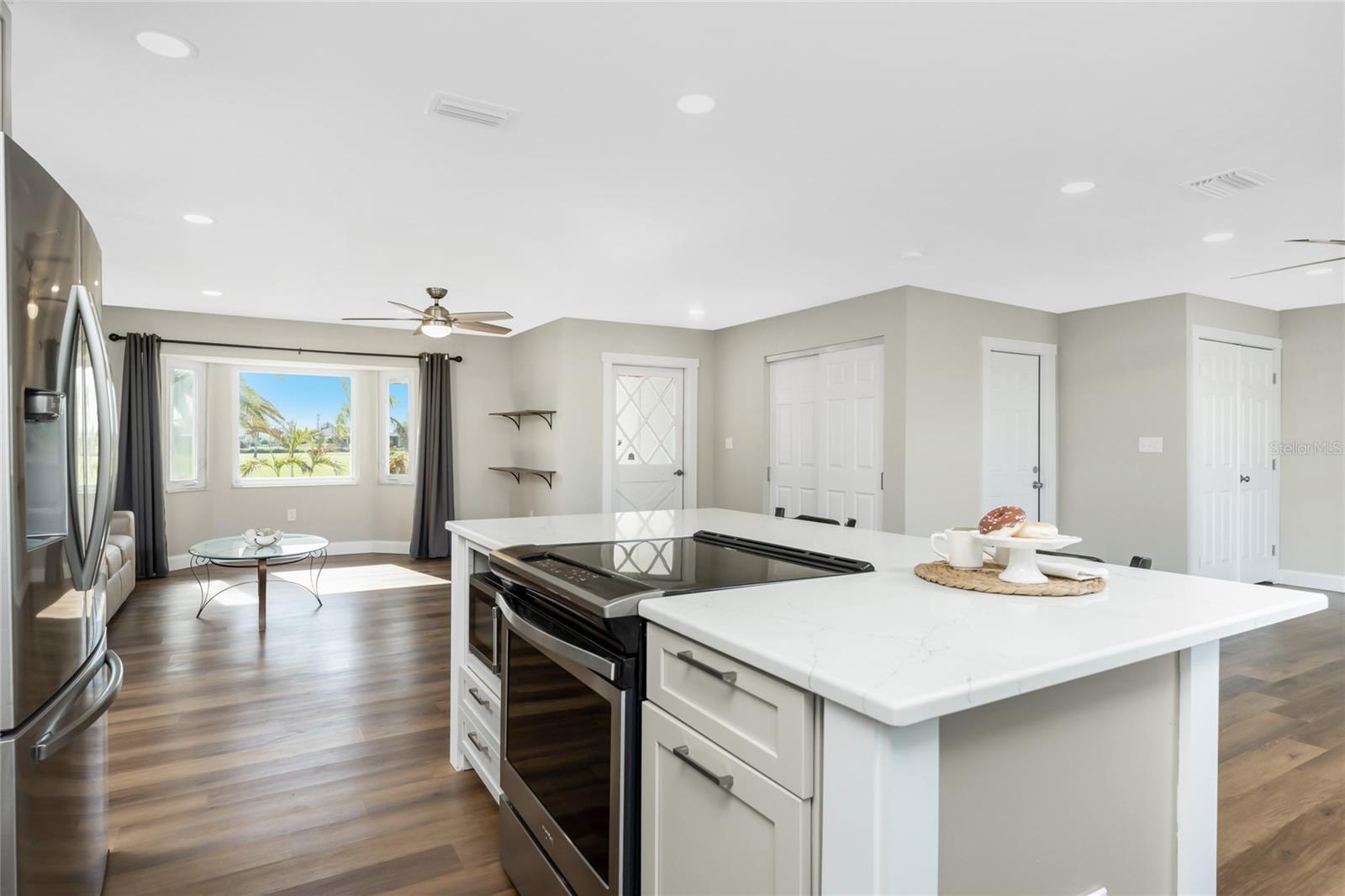 Image 14 of 61 For 72 Oakland Hills Court