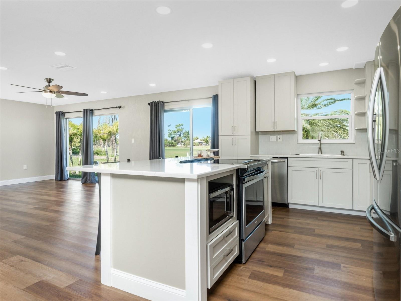 Image 15 of 61 For 72 Oakland Hills Court