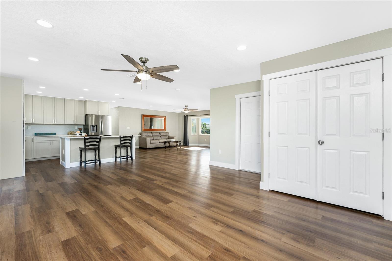 Image 22 of 61 For 72 Oakland Hills Court