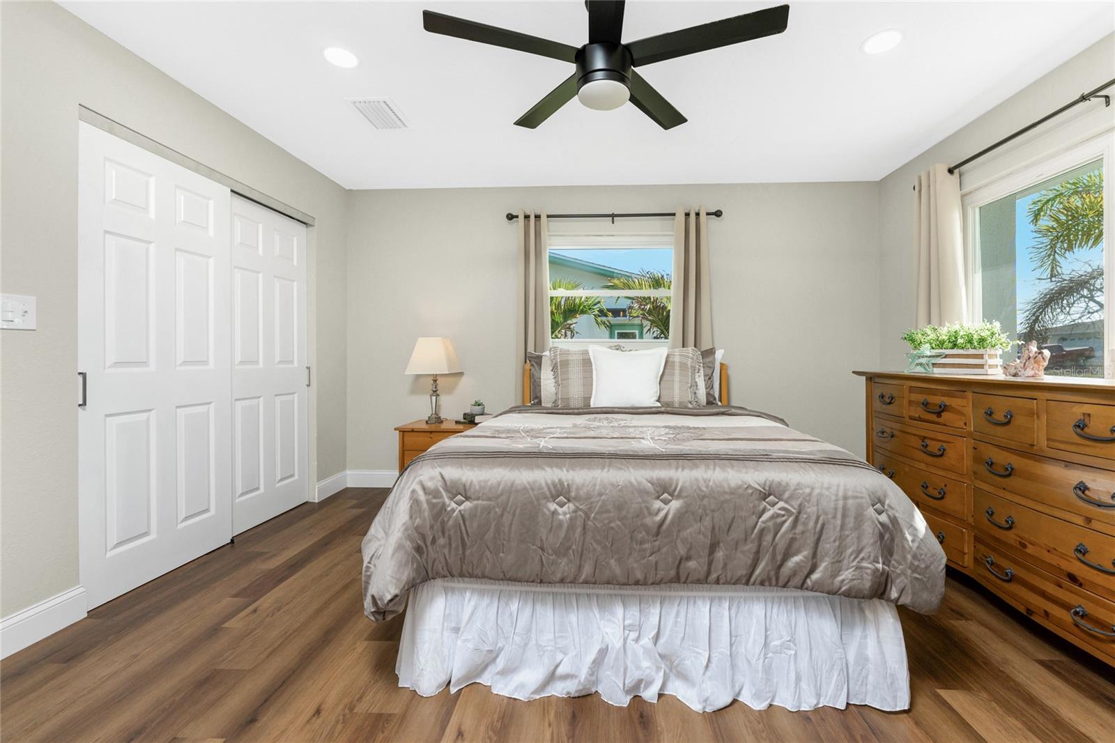 Image 24 of 61 For 72 Oakland Hills Court