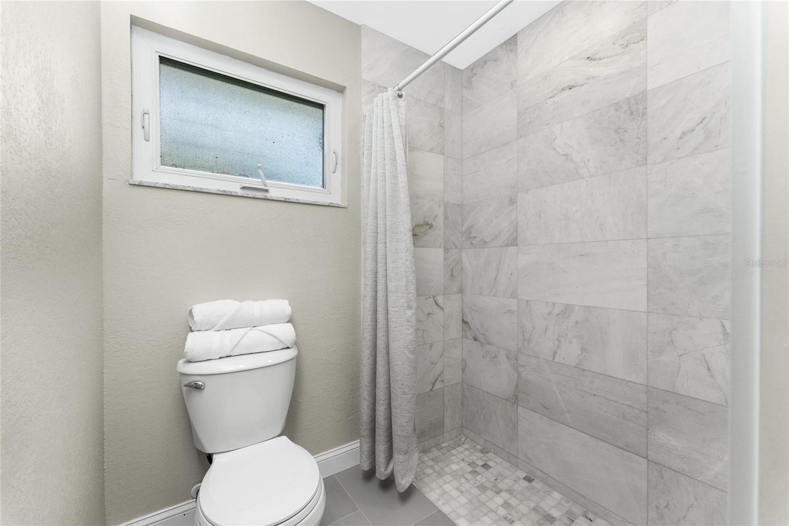 Image 28 of 61 For 72 Oakland Hills Court