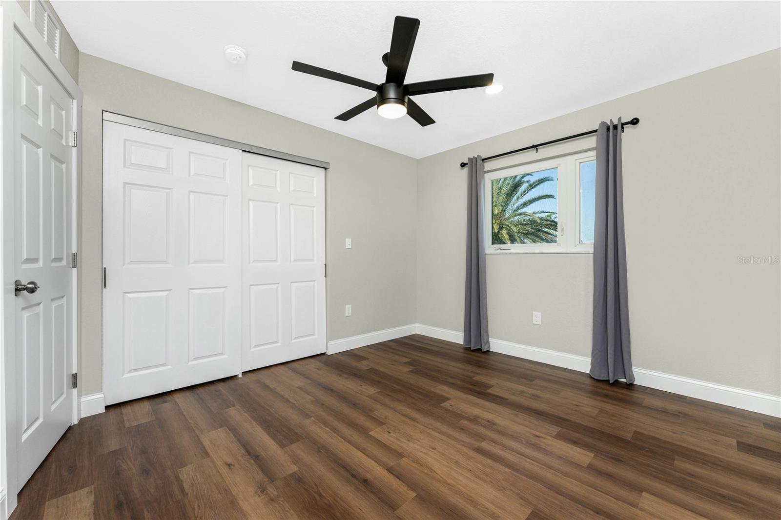 Image 30 of 61 For 72 Oakland Hills Court