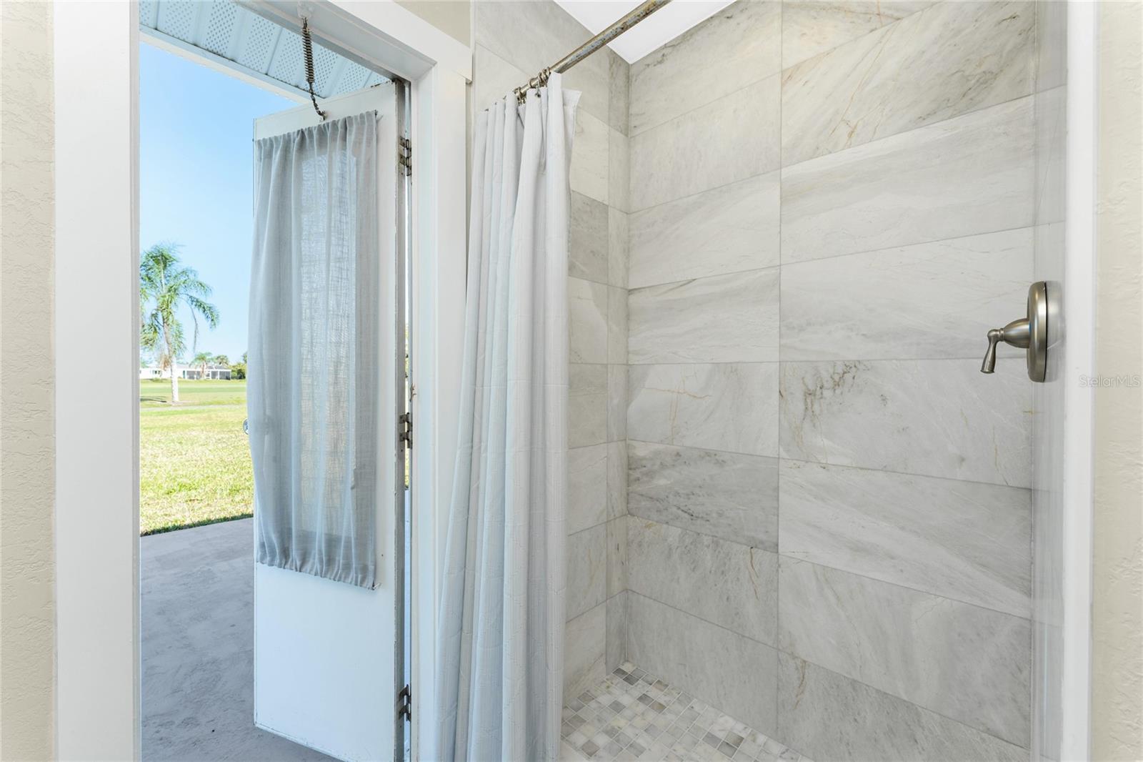 Image 32 of 61 For 72 Oakland Hills Court