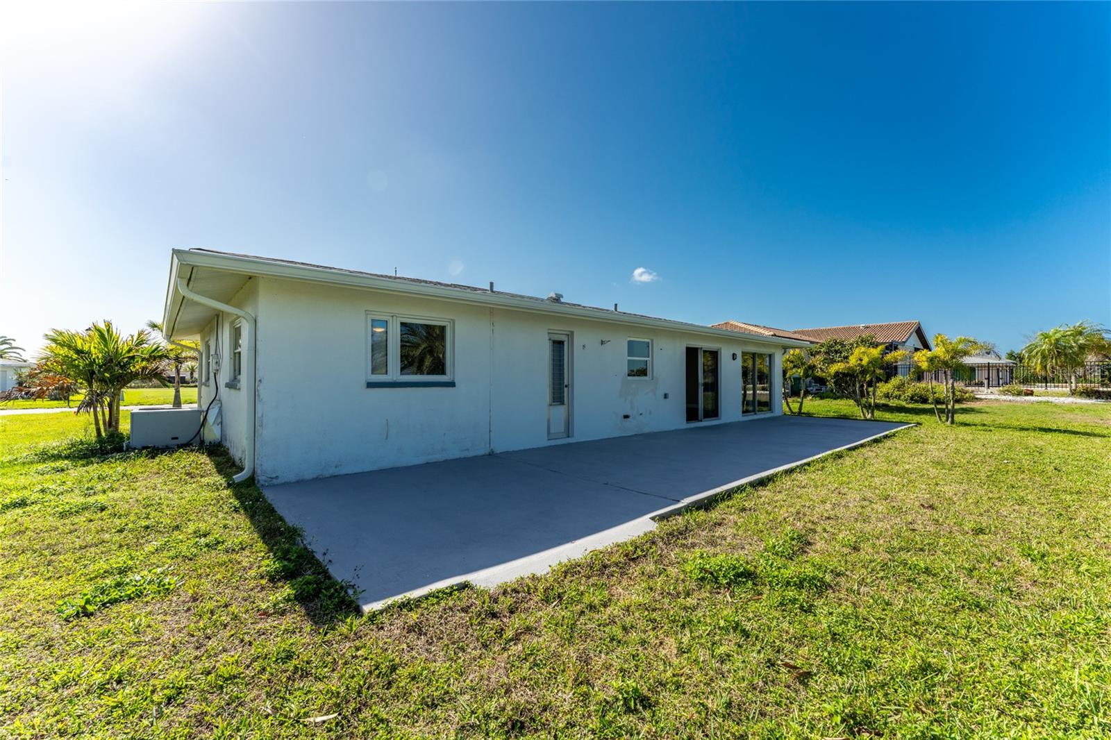 Image 39 of 61 For 72 Oakland Hills Court