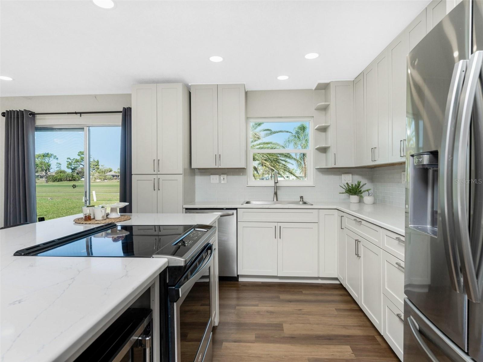 Image 4 of 61 For 72 Oakland Hills Court