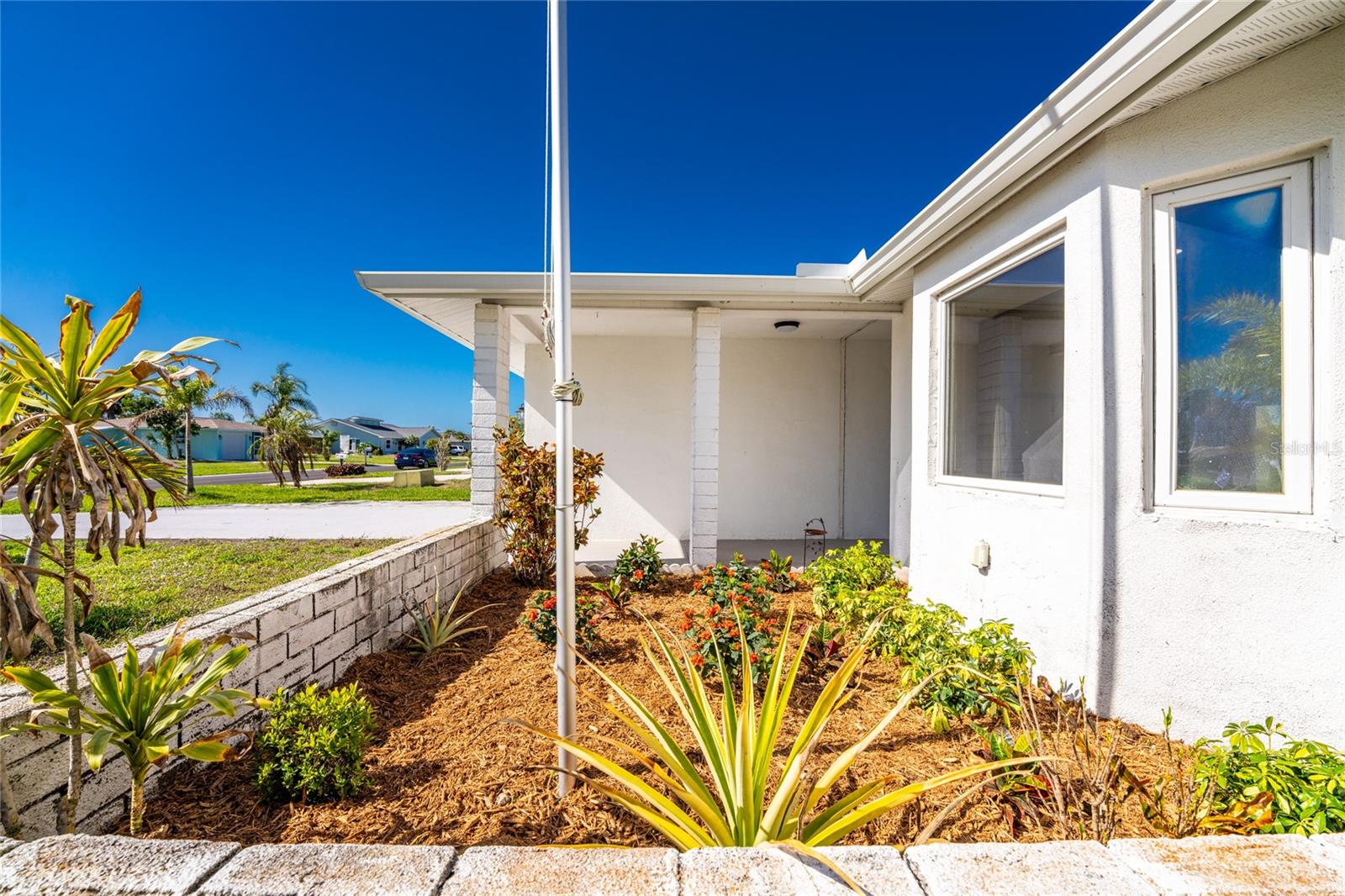 Image 46 of 61 For 72 Oakland Hills Court