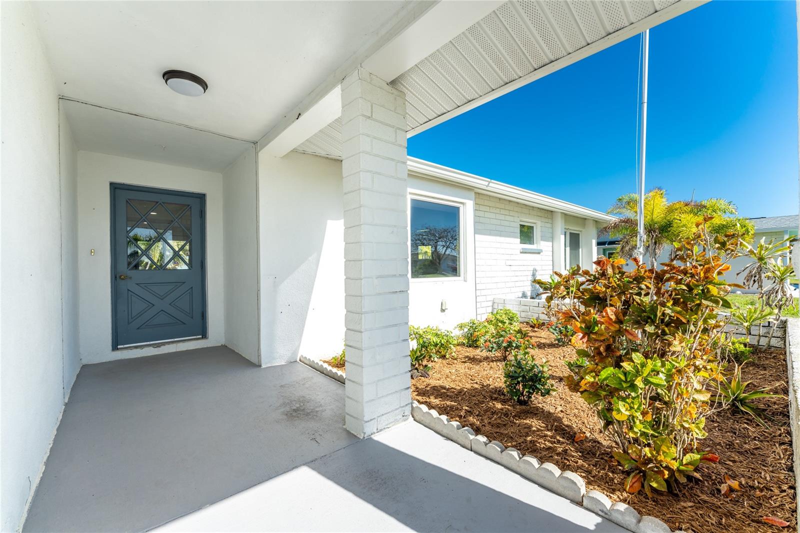 Image 7 of 61 For 72 Oakland Hills Court