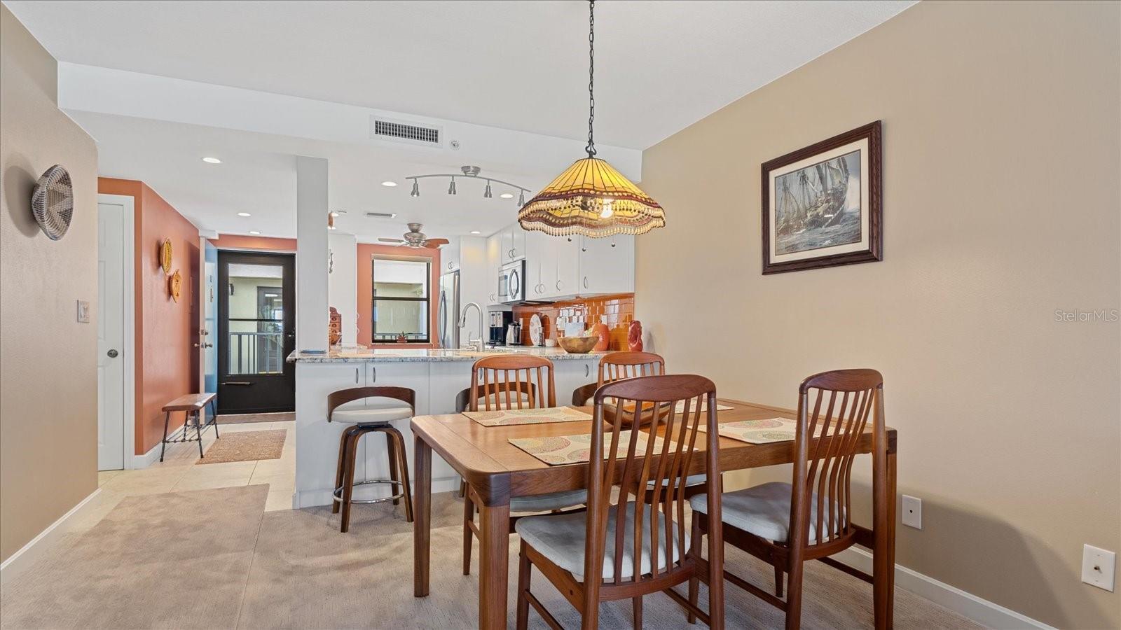 Image 11 of 41 For 1701 Beach Road 312