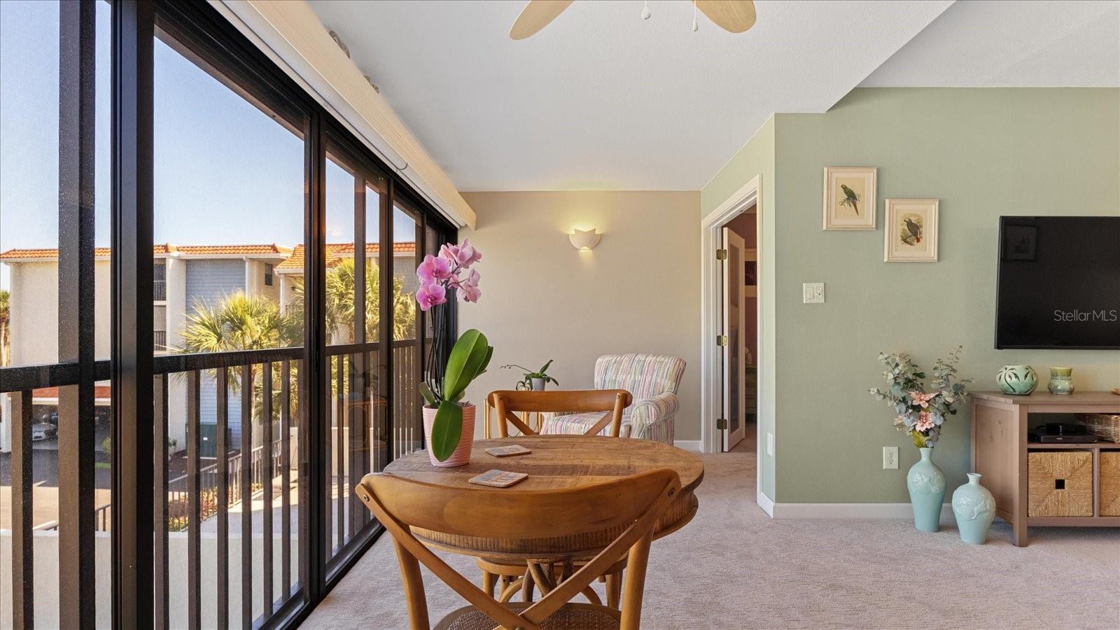 Image 14 of 41 For 1701 Beach Road 312