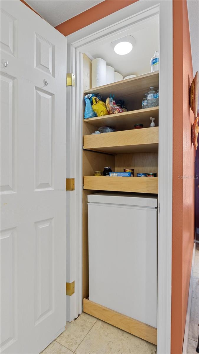 Image 26 of 41 For 1701 Beach Road 312