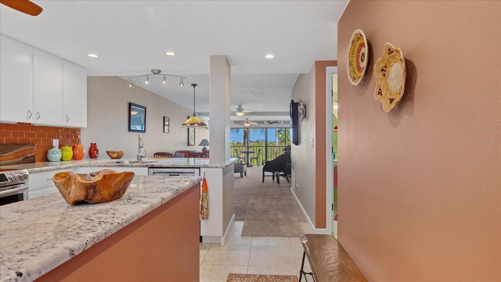 Image 5 of 41 For 1701 Beach Road 312