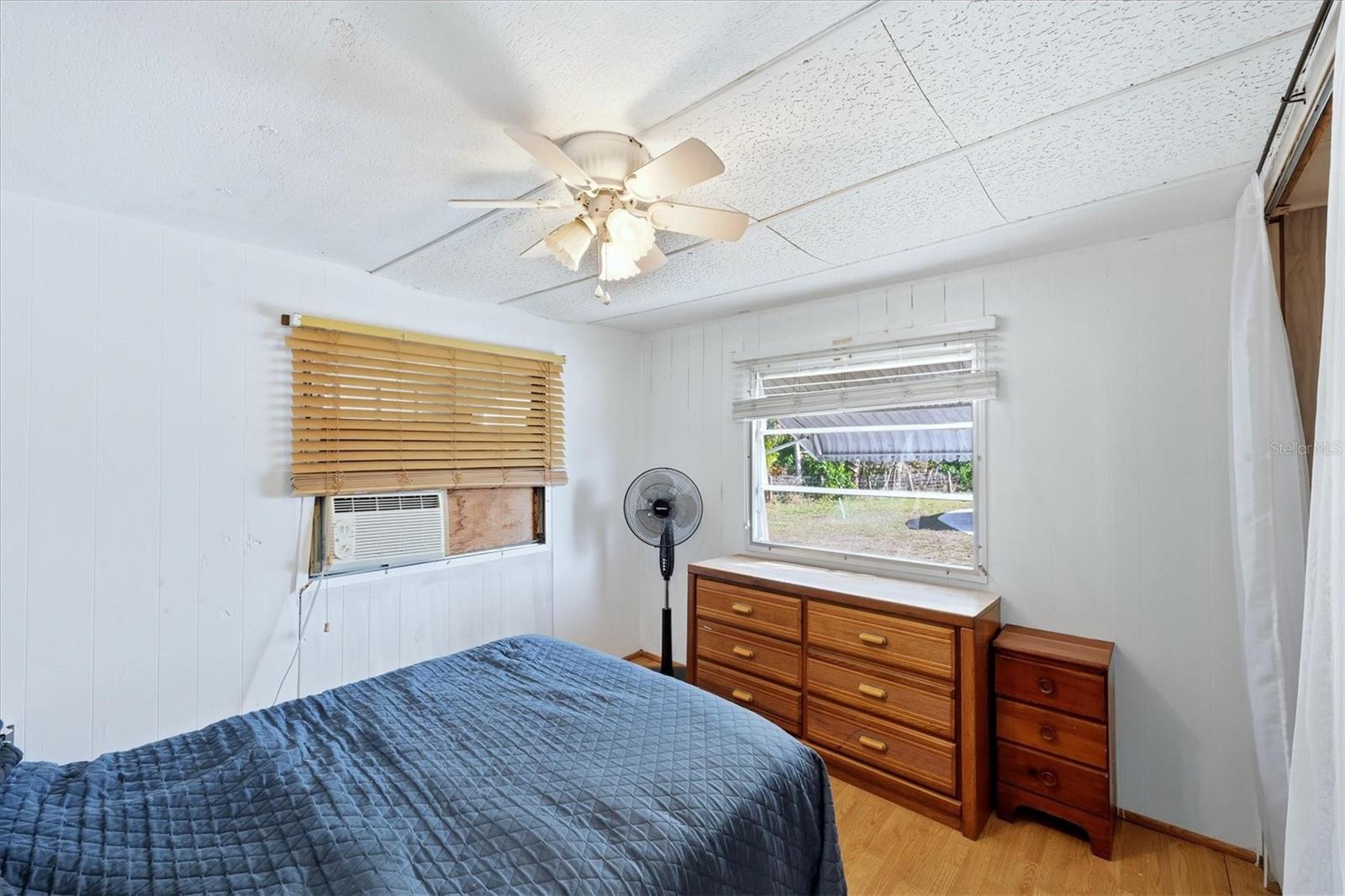 Listing photo id 13 for 1891 Englewood Road 43