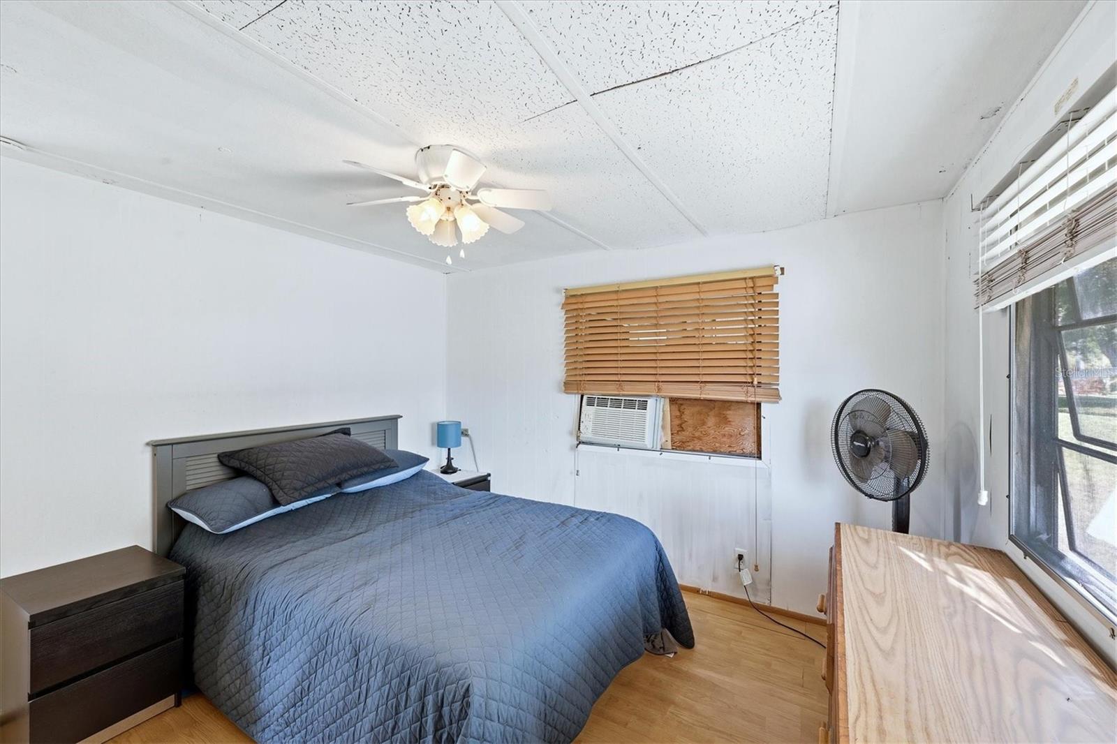 Listing photo id 14 for 1891 Englewood Road 43