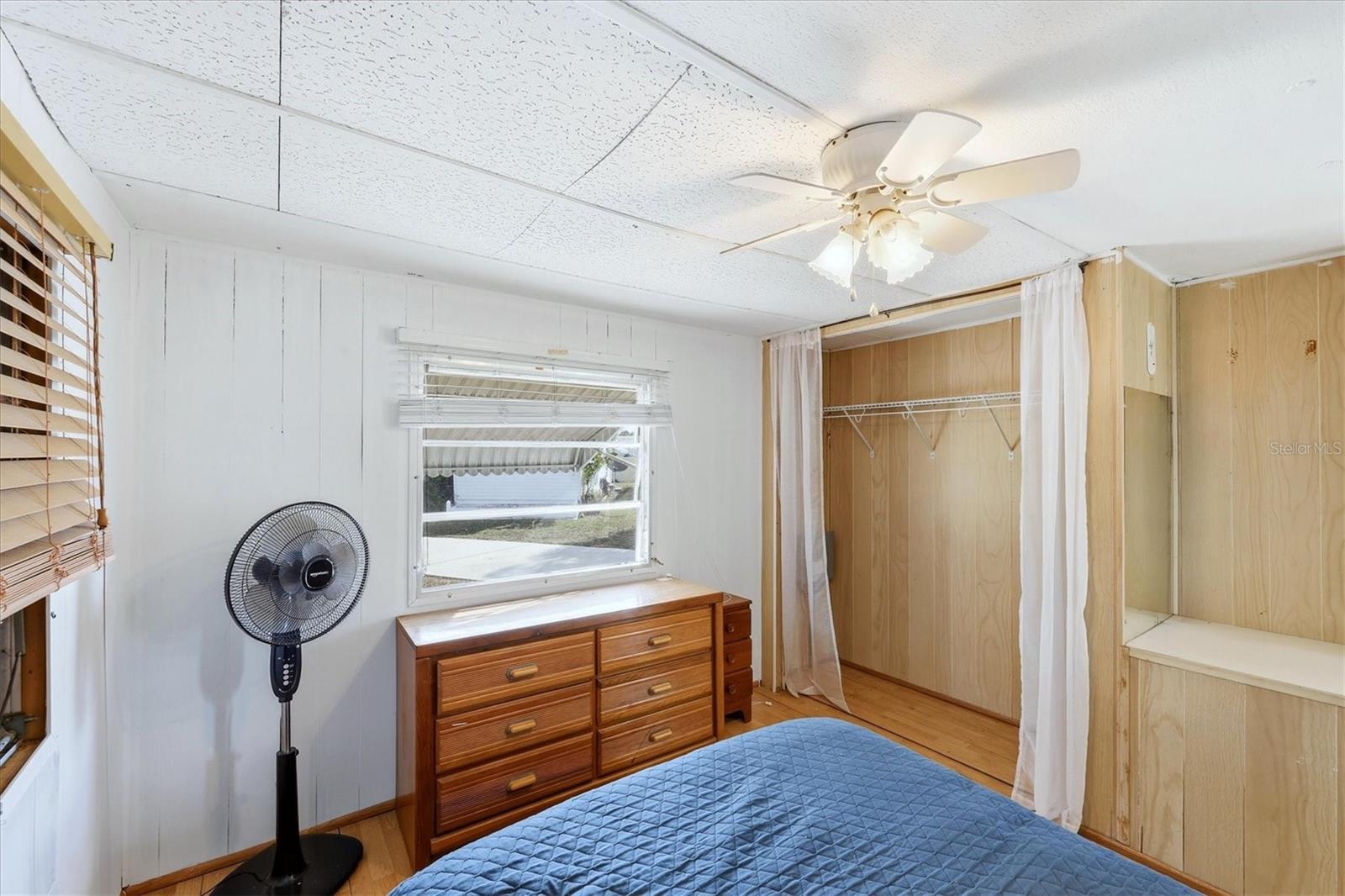 Listing photo id 16 for 1891 Englewood Road 43