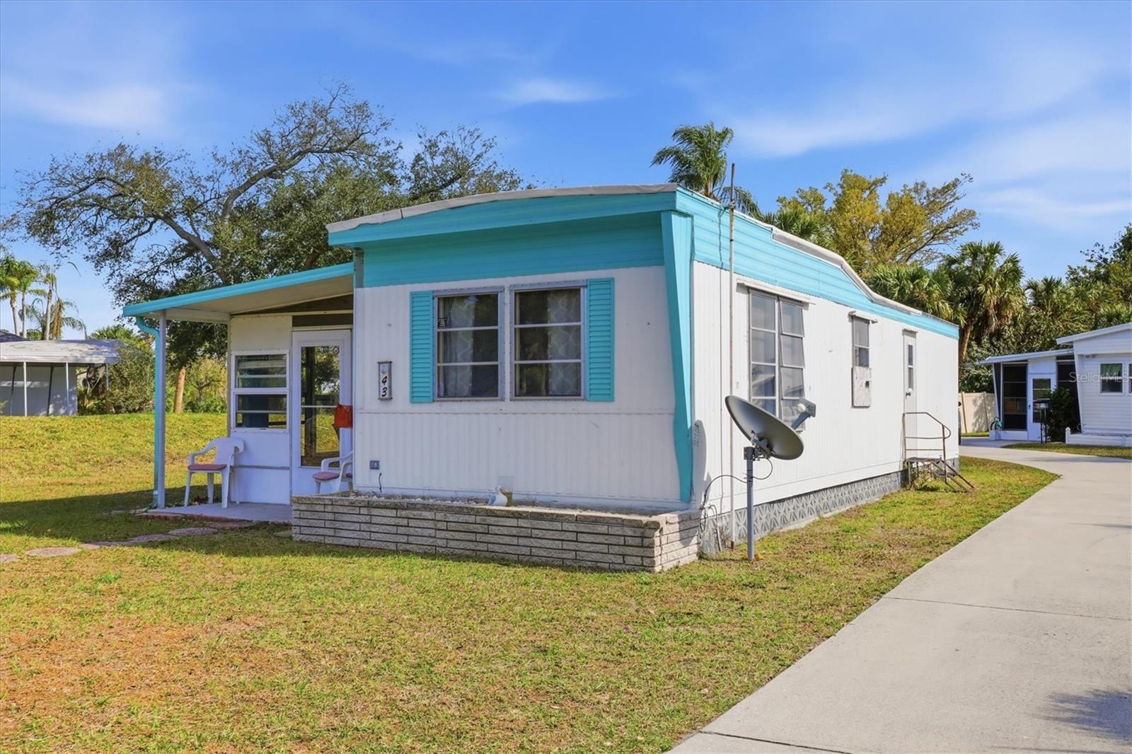 Listing photo id 0 for 1891 Englewood Road 43