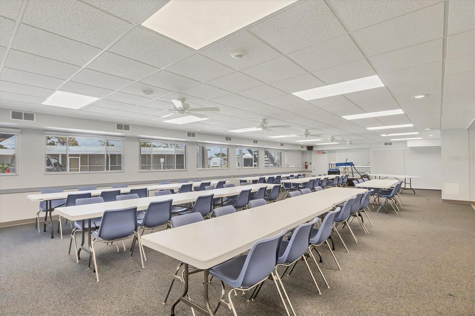 Listing photo id 24 for 1891 Englewood Road 43