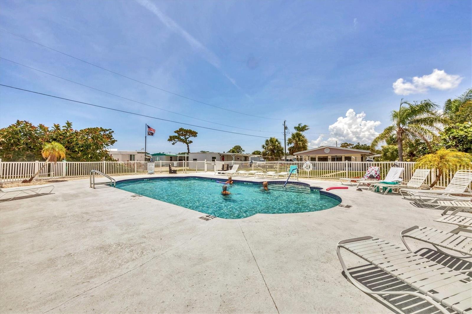 Listing photo id 28 for 1891 Englewood Road 43