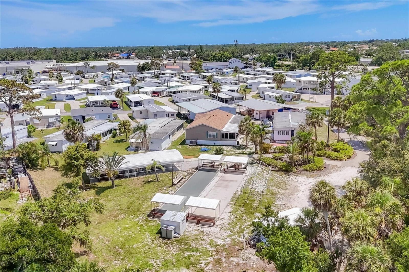 Listing photo id 33 for 1891 Englewood Road 43