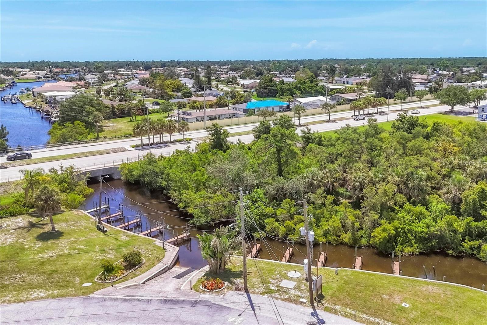 Listing photo id 36 for 1891 Englewood Road 43