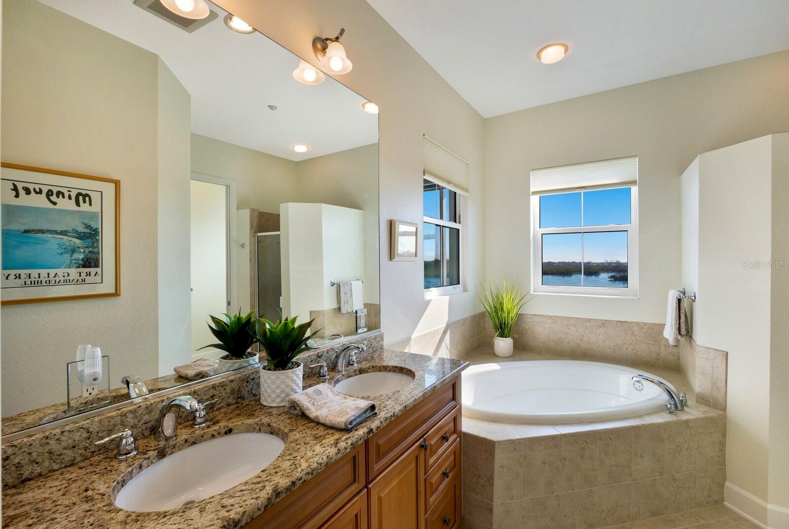 Image 17 of 49 For 10310 Coral Landings Court 98